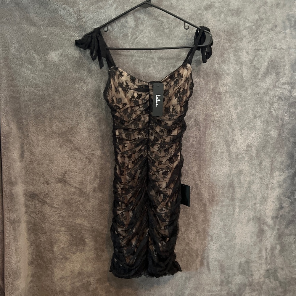 NWT Lulus lace black bodycon dress size small